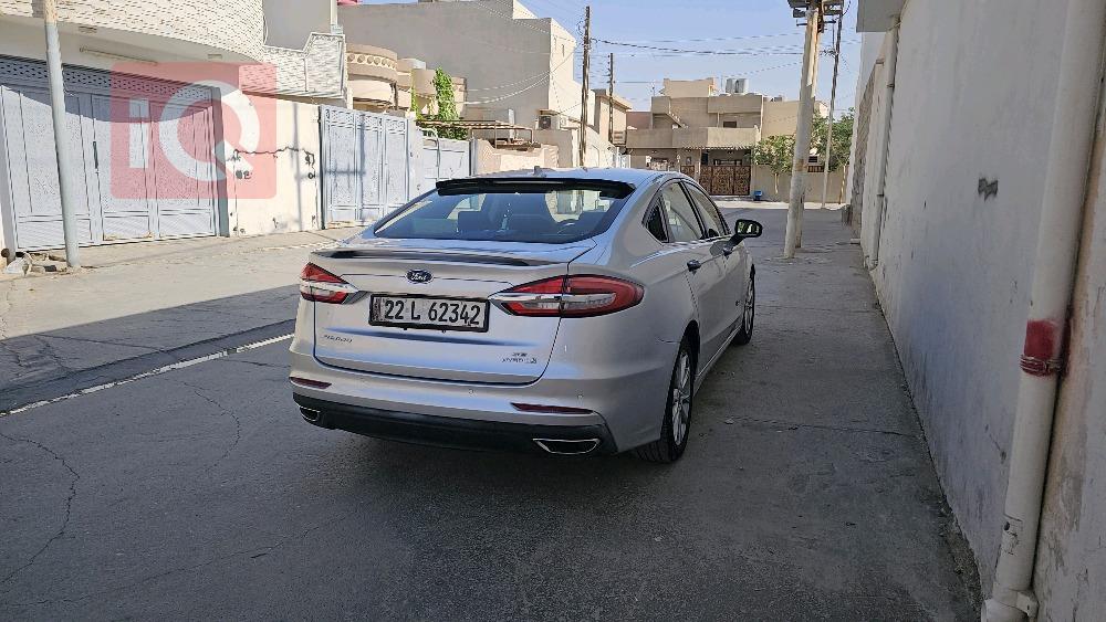 فورد فيوجن